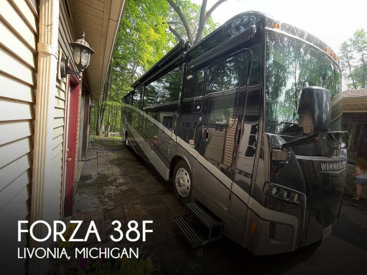 Email now about this 2018 Winnebago Forza 38F! Used 2018 Winnebago Forza 38F available in Livonia, Michigan