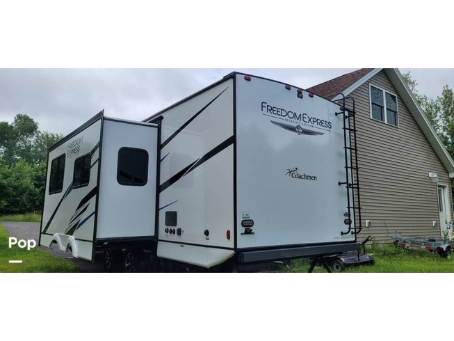 2022 Freedom Express 287BHDS by Coachmen from Pop RVs in Milford, Maine