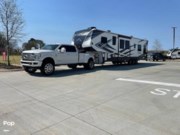 Contact us now about this 2021 Keystone Fuzion 424! 2021 Fuzion 424 by Keystone from Pop RVs in Clearwater, Florida