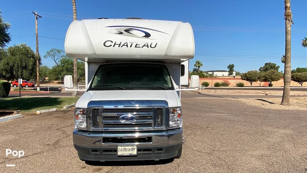 Call now about this 2022 Thor Motor Coach Chateau 22B! 2022 Thor Motor Coach Chateau 22B - Used Class C For Sale by Pop RVs in Peoria, Arizona features Slideout, Awning, Generator, Air Conditioning