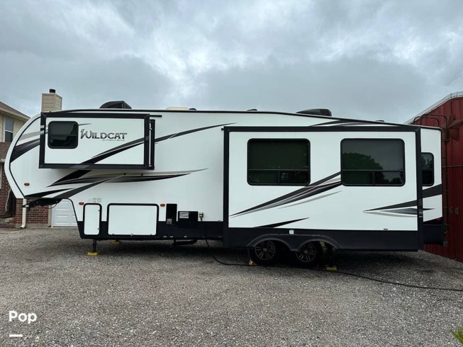 2019 Forest River Wildcat 290RL - Used Fifth Wheel For Sale by Pop RVs in Sealy, Texas