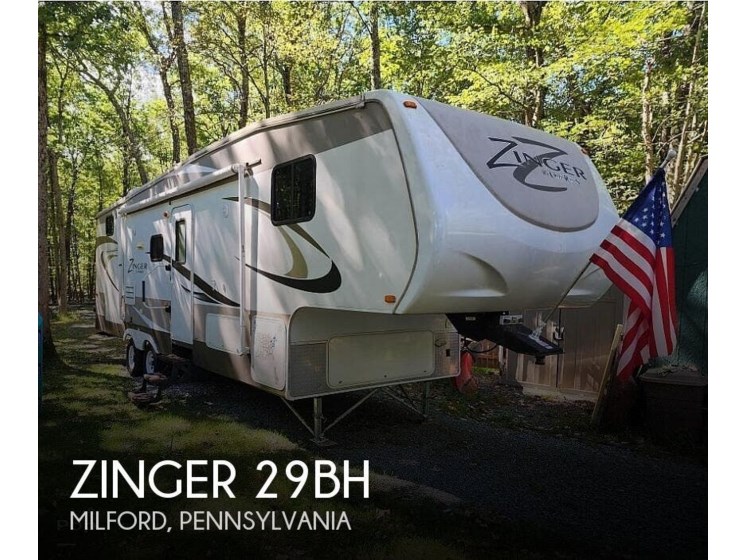 Used 2013 CrossRoads Zinger 29BH available in Milford, Pennsylvania