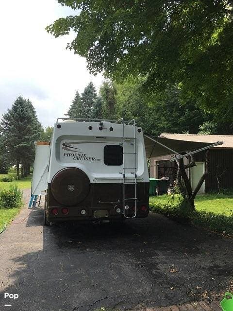 Contact us now about this 2015 Phoenix Cruiser M2552! 2015 Cruiser M2552 by Phoenix from Pop RVs in Dowagiac, Michigan