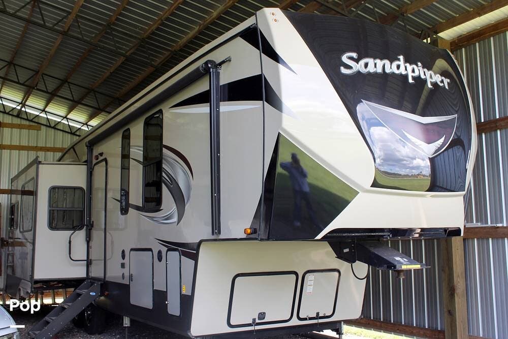 Used 2020 Forest River Sandpiper 33RLIK available in Fort Meade, Florida