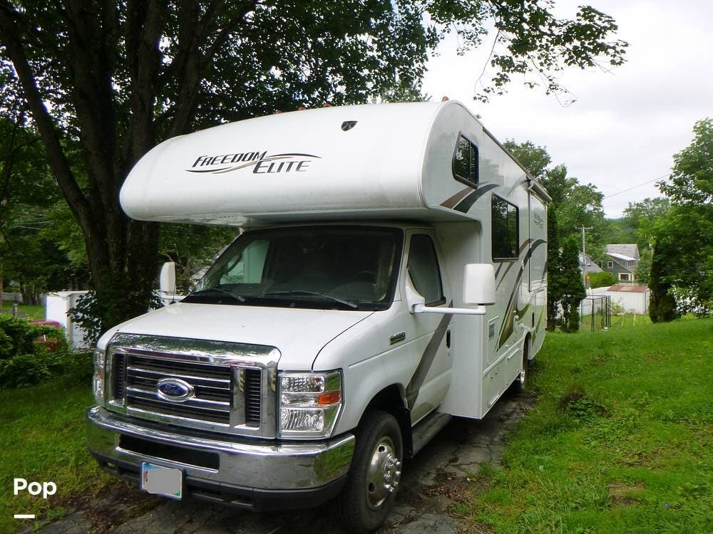 Contact us now about this 2016 Thor Motor Coach Freedom Elite 22FE! 2016 Freedom Elite 22FE by Thor Motor Coach from Pop RVs in West Lebanon, New Hampshire