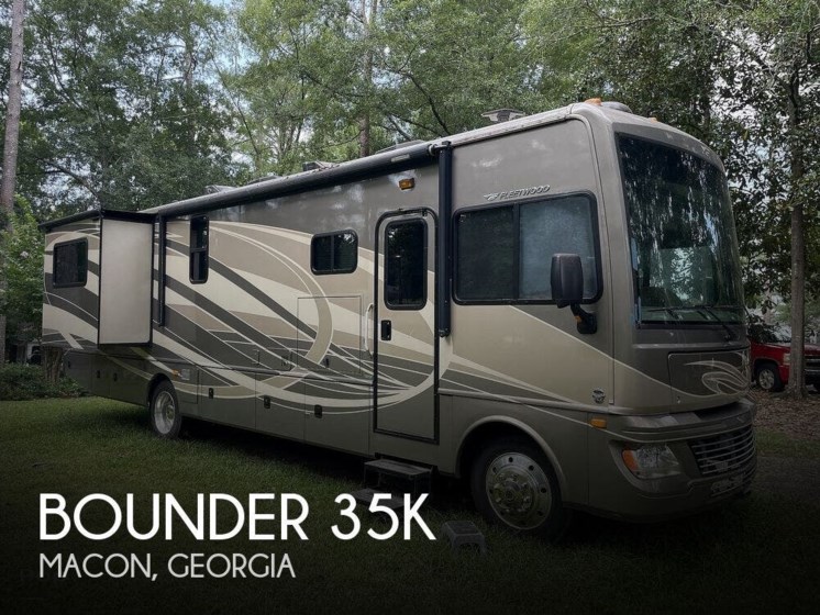 Email now about this 2015 Fleetwood Bounder 35K! Used 2015 Fleetwood Bounder 35K available in Macon, Georgia