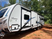 Call now about this 2020 Coachmen Freedom Express 324RLDSLE! 2020 Coachmen Freedom Express 324RLDSLE - Used Travel Trailer For Sale by Pop RVs in Oxford, Georgia features Awning, Slideout, Air Conditioning