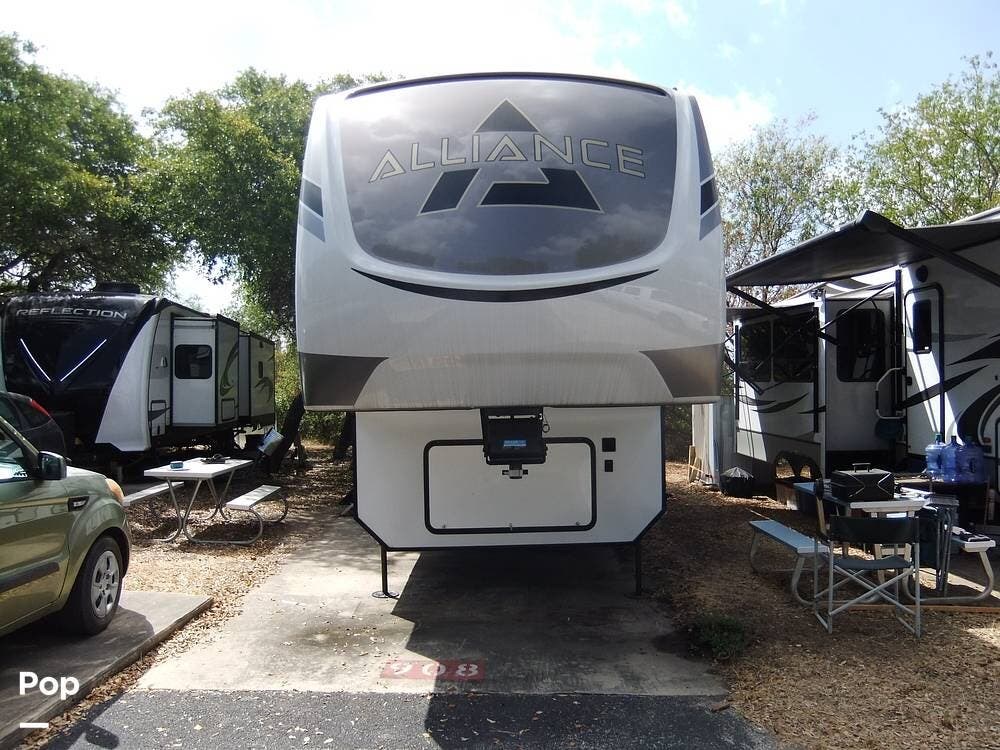 Contact us now about this 2022 Alliance RV Paradigm 370FB! 2022 Paradigm 370FB by Alliance RV from Pop RVs in San Antonio, Texas