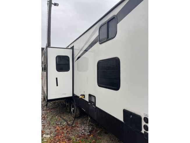 2016 Javelin 315BH by Skyline from Pop RVs in Pittsburgh, Pennsylvania