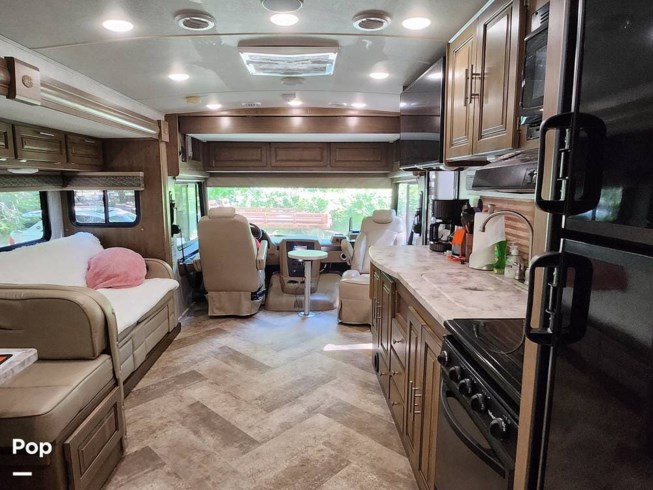 2019 Georgetown GT3 30X3 by Forest River from Pop RVs in Dartmouth, Massachusetts