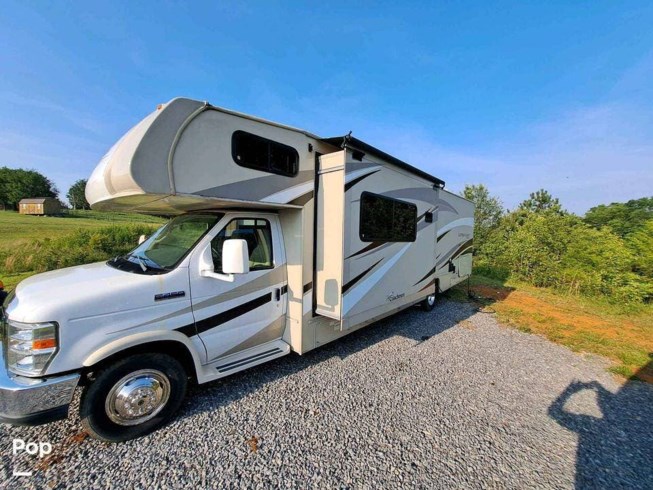 2016 Coachmen Leprechaun 320BH - Used Class C For Sale by Pop RVs in Parrottsville, Tennessee