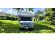 Call now about this 2020 Tiffin Wayfarer 28T! 2020 Tiffin Wayfarer 28T - Used Class C For Sale by Pop RVs in Jupiter, Florida features Generator, Air Conditioning
