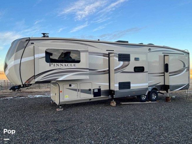 2020 Pinnacle 38FLWS by Jayco from Pop RVs in Grangeville, Idaho