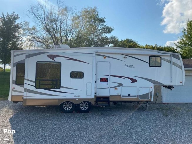 2011 Discover America 339LKRSB by Nu-Wa from Pop RVs in Des Moines, Iowa