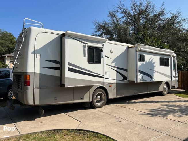 2004 Knight 38PDQ by Monaco RV from Pop RVs in Liberty Hill, Texas