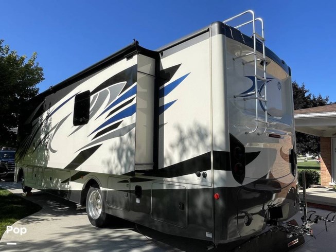 2021 Holiday Rambler Invicta 33HB - Used Class A For Sale by Pop RVs in Shelby Township, Michigan