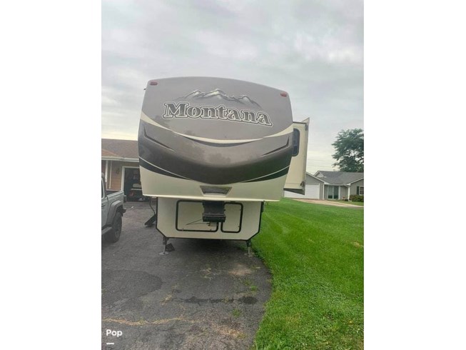 2016 Montana 3160RL by Keystone from Pop RVs in East Dundee, Illinois