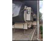 Call now about this 2017 Forest River Heritage Glen 276RLIS! 2017 Forest River Heritage Glen 276RLIS - Used Fifth Wheel For Sale by Pop RVs in Blakely, Georgia features Air Conditioning, Awning, Slideout