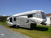 Call now about this 2006 Forest River Cedar Creek 37CDTSD! 2006 Forest River Cedar Creek 37CDTSD - Used Fifth Wheel For Sale by Pop RVs in Plainfield, New Hampshire features Air Conditioning, Awning, Slideout, Leveling Jacks