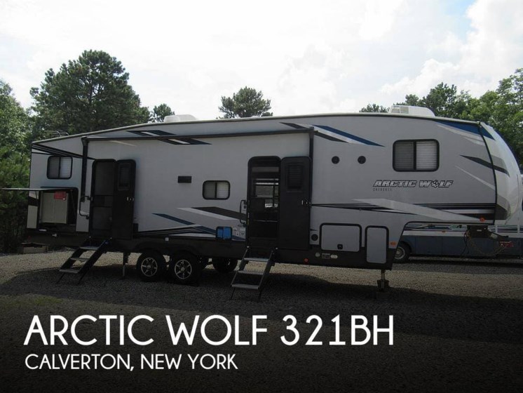 Used 2021 Cherokee Arctic Wolf 321BH available in Calverton, New York