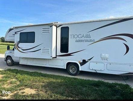 2014 Fleetwood Tioga Montara 31M - Used Class C For Sale by Pop RVs in Cameron, Missouri
