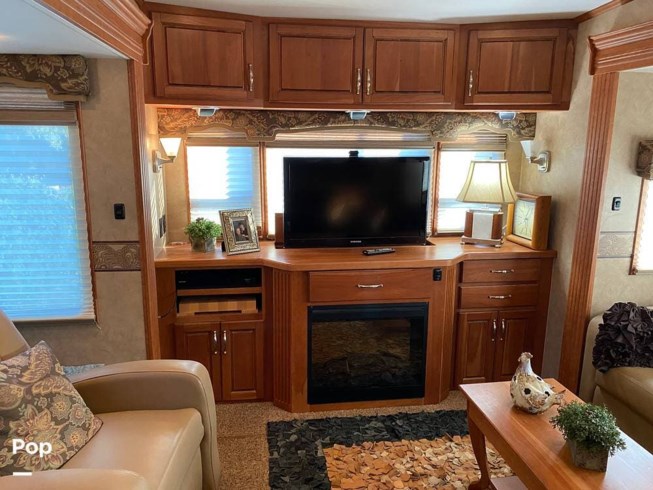 2011 Cameo 37RESLS by Carriage from Pop RVs in Boerne, Texas