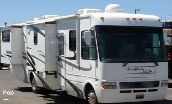 2004 National RV Sea Breeze LX 8375 - Used Class A For Sale by Pop RVs in Monaca, Pennsylvania