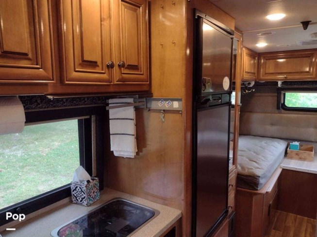 2017 Synergy TT24 by Thor Motor Coach from Pop RVs in Essexville, Michigan