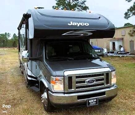 Call now about this 2019 Jayco Greyhawk 30Z! 2019 Jayco Greyhawk 30Z - Used Class C For Sale by Pop RVs in Hixson, Tennessee features Generator, Air Conditioning, Slideout, Awning