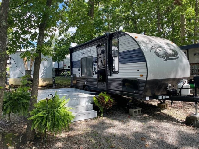 2022 Forest River Wolf Pup 16FQ - Used Travel Trailer For Sale by Pop RVs in Mchenry, Maryland