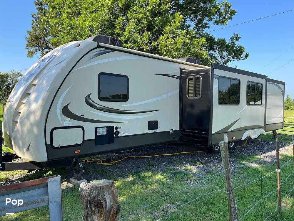 Used 2017 CrossRoads Sunset Trail 320BH available in Searcy, Arkansas