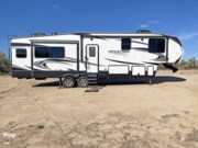 Call now about this 2022 Grand Design Reflection 31MB! 2022 Grand Design Reflection 31MB - Used Fifth Wheel For Sale by Pop RVs in Tucson, Arizona features Air Conditioning, Awning, Leveling Jacks, Slideout