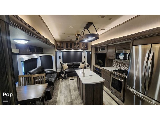 2021 Forest River Sierra 321RL - Used Fifth Wheel For Sale by Pop RVs in Seagoville, Texas