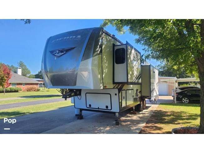 2021 Sierra 321RL by Forest River from Pop RVs in Seagoville, Texas