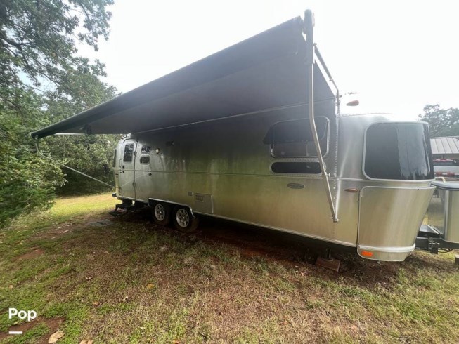 2016 Airstream Flying Cloud 27FB - Used Travel Trailer For Sale by Pop RVs in Arcadia, Oklahoma