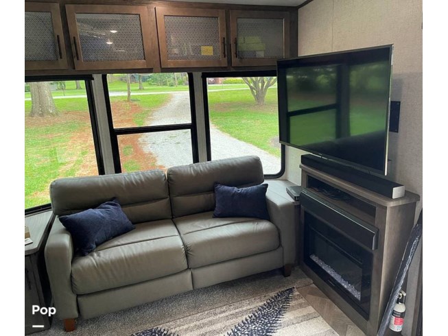 2020 Wildwood DLX 40FDEN by Forest River from Pop RVs in Cartersville, Georgia