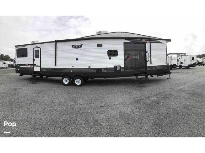 2020 Forest River Wildwood DLX 40FDEN - Used Travel Trailer For Sale by Pop RVs in Cartersville, Georgia
