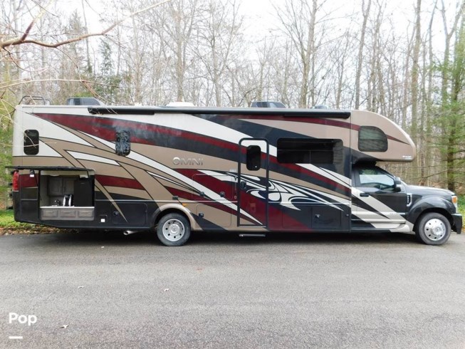 2021 Omni BB35 by Thor Motor Coach from Pop RVs in Pepper Pike, Ohio