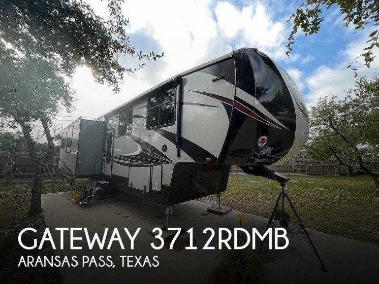Used 2017 Heartland Gateway 3712RDMB available in Aransas Pass, Texas