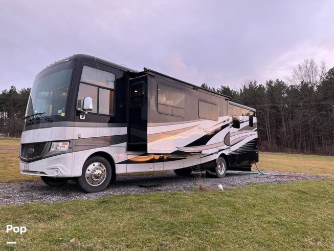 2017 Newmar Canyon Star 3710 - Used Class A For Sale by Pop RVs in Hemlock, New York