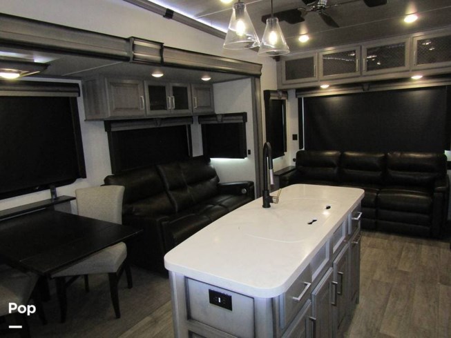 2021 Montana 3931FB Legacy Edition by Keystone from Pop RVs in Chattanooga, Tennessee