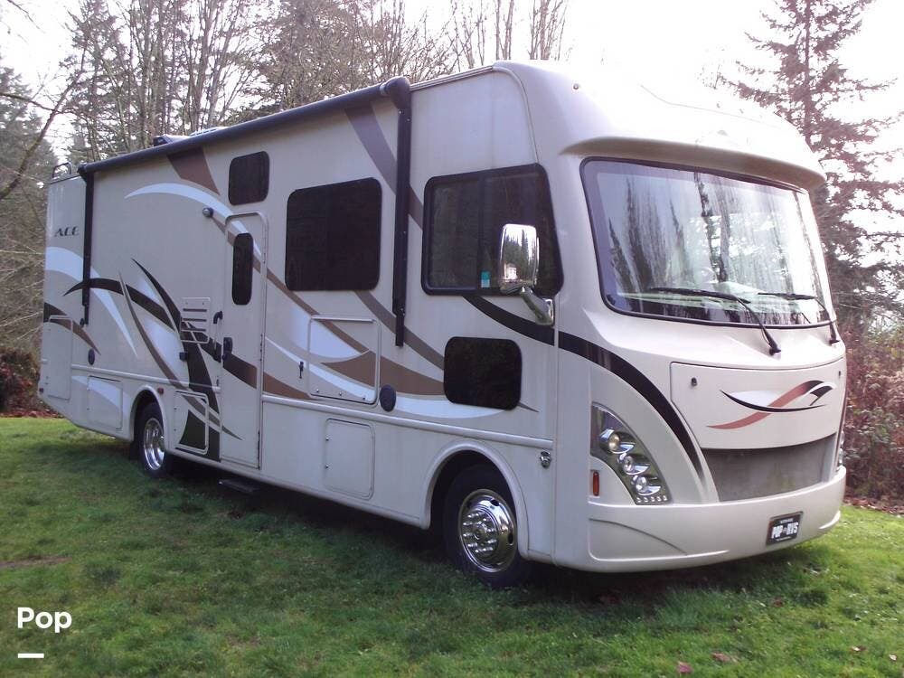 Call now about this 2015 Thor Motor Coach A.C.E. 30.2! 2015 Thor Motor Coach A.C.E. 30.2 - Used Class A For Sale by Pop RVs in Oregon City, Oregon features Air Conditioning, Leveling Jacks, Generator, Awning, Slideout
