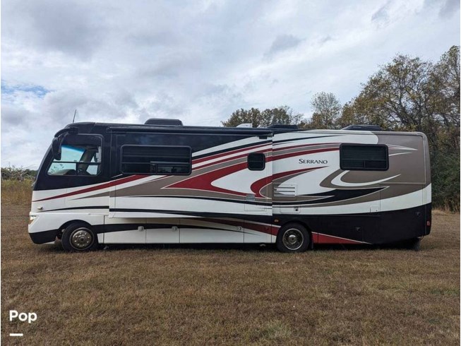 2011 Thor Motor Coach Serrano 31V - Used Diesel Pusher For Sale by Pop RVs in Knoxville, Tennessee