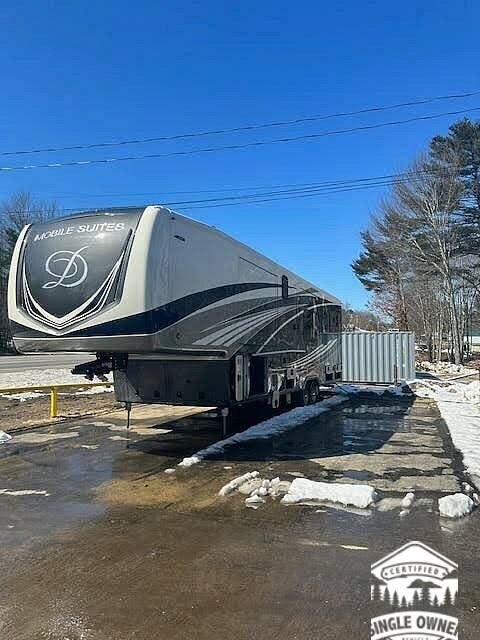 Call now about this 2023 DRV Mobile Suites 41RKDB! 2023 DRV Mobile Suites 41RKDB - Used Fifth Wheel For Sale by Pop RVs in Scarborough, Maine features Slideout, Air Conditioning, Leveling Jacks, Awning