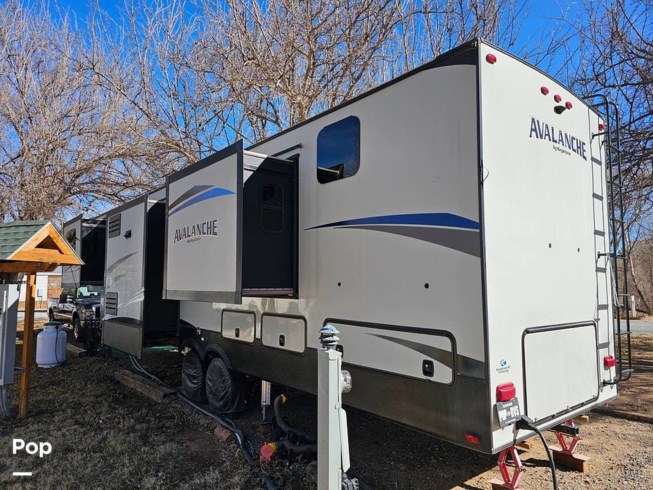 2019 Keystone Avalanche M-382FL Package w/ Truck - Used Fifth Wheel For Sale by Pop RVs in Camp Verde, Arizona