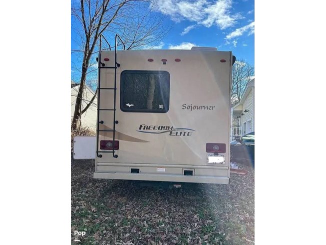 2018 Thor Motor Coach Freedom Elite 26HE - Used Class C For Sale by Pop RVs in N Billerica, Massachusetts
