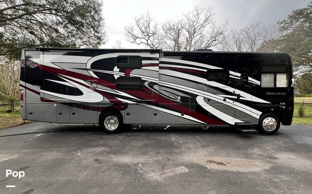 Call now about this 2023 Thor Motor Coach Miramar 37.1! 2023 Thor Motor Coach Miramar 37.1 - Used Class A For Sale by Pop RVs in Odessa, Florida features Awning, Air Conditioning, Slideout, Leveling Jacks, Generator