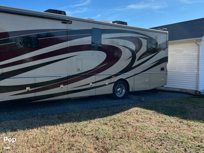 2016 Discovery 40G by Fleetwood from Pop RVs in Dagsboro, Delaware