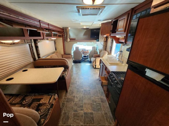 2012 Freedom Elite 31R by Thor Motor Coach from Pop RVs in North Augusta, South Carolina