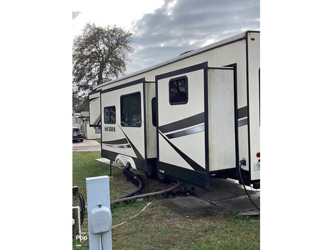 2021 Forest River Sierra 3330BH - Used Fifth Wheel For Sale by Pop RVs in Orange City, Florida